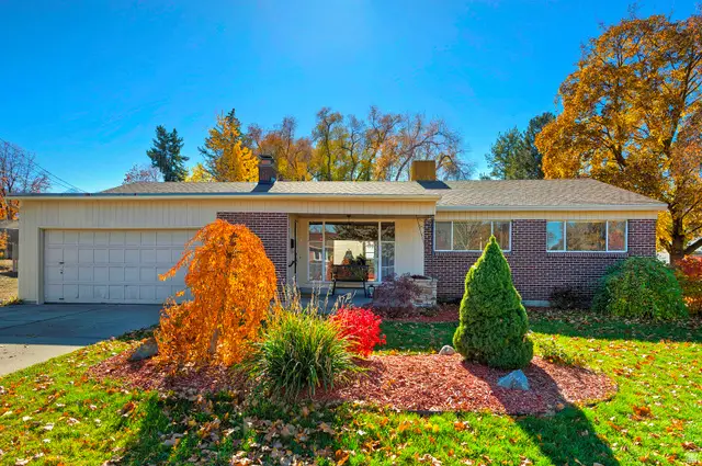 5171 S Moor Mont Dr, Holladay, UT 84117 - Image #1