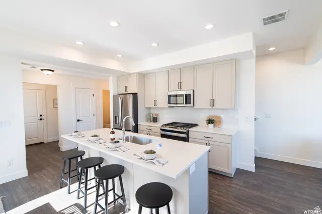 11556 S Watercourse Rd S, South Jordan, UT 84009 - Image #3