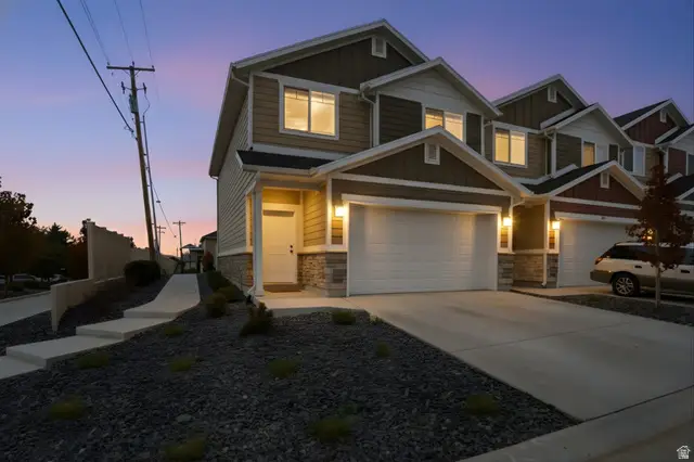 303 N Canterbury Way W, Clearfield, UT 84015 - Image #2