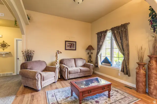 1126 S Valley View Dr W, Santaquin, UT 84655 - Image #2