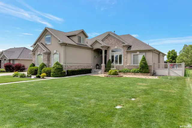 9947 N Yorkshire Ct, Highland, UT 84003 - Image #2