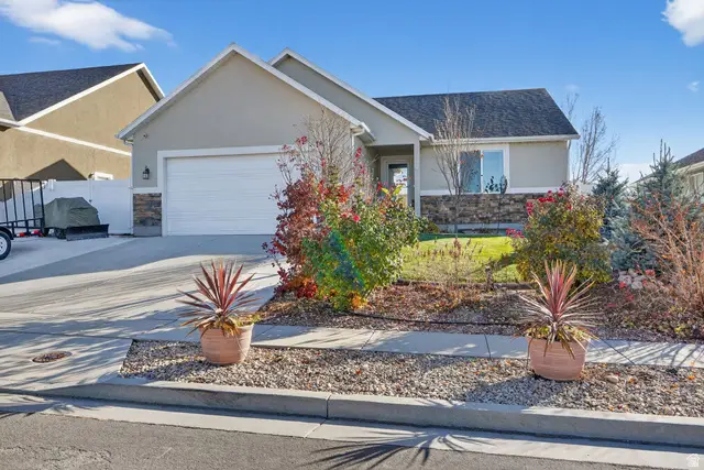 967 S Sundown Ln, Tooele, UT 84074 - Image #1