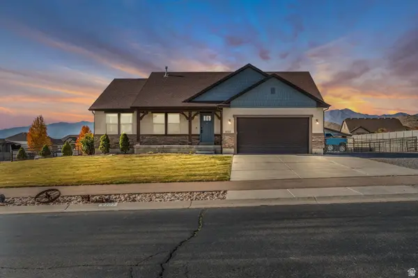 9707 N Grenada Ln, Eagle Mountain, UT 84005