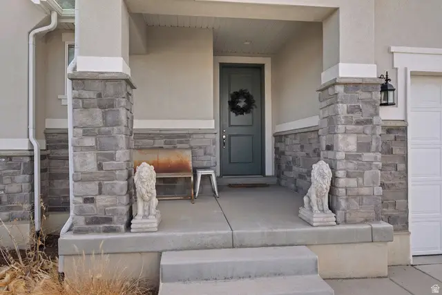 1502 E Lowe Peak Dr N, Eagle Mountain, UT 84005 - Image #2