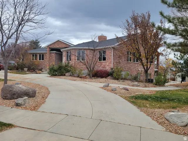 2428 W Silverpoint Way S, Bluffdale, UT 84065 - Image #2