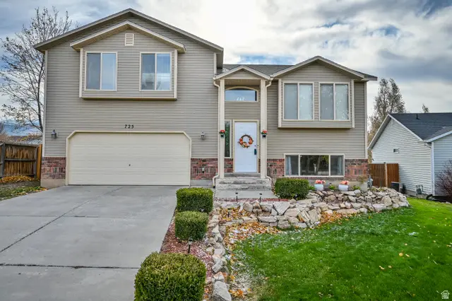 725 N Fox Run Dr E, Tooele, UT 84074 - Image #1