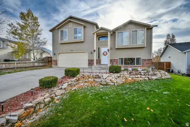 725 N Fox Run Dr E, Tooele, UT 84074 - Image #2