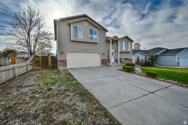 725 N Fox Run Dr E, Tooele, UT 84074 - Image #3