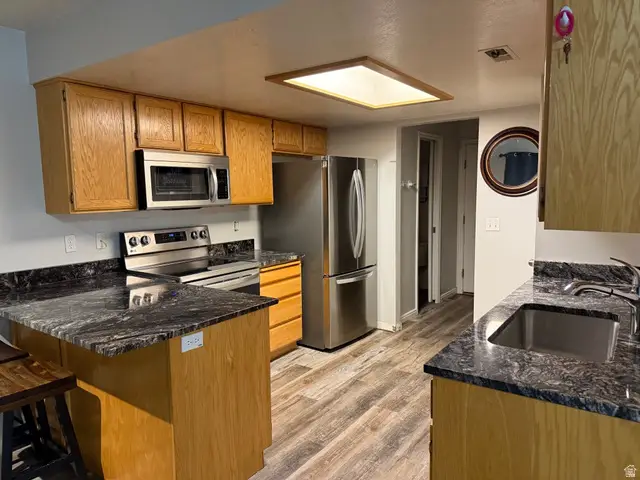 176 W Savannah Ln N, Harrisville, UT 84414 - Image #2