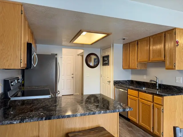 176 W Savannah Ln N, Harrisville, UT 84414 - Image #3