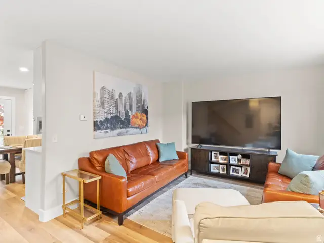 184 Park Shadows Cir, Bountiful, UT 84010 - Image #2