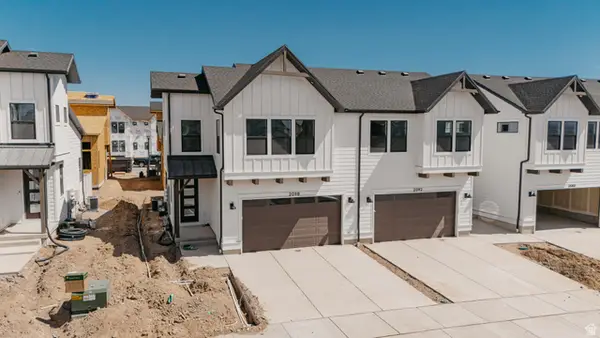 3070 N Summer Wood Dr #811, Eagle Mountain, UT 84005