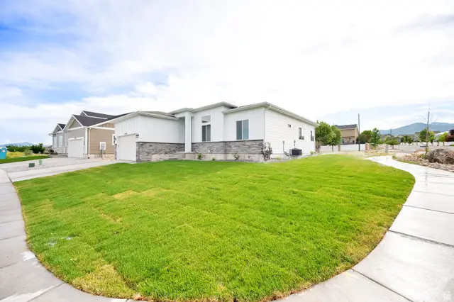 8356 S Four Elm Cir, West Jordan, UT 84081 - Image #2