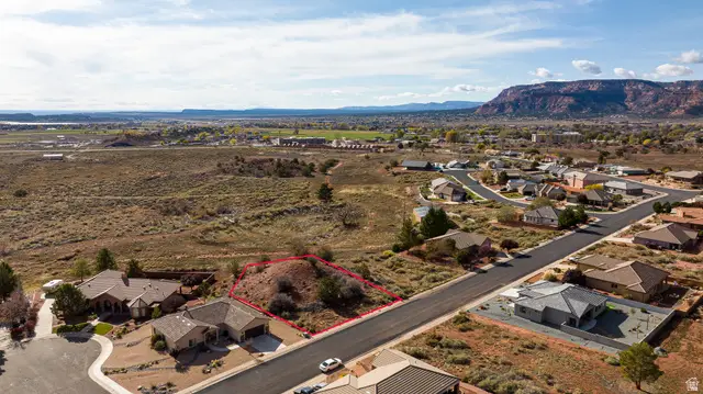 1084 E Country Club Dr, Kanab, UT 84741 - Image #1