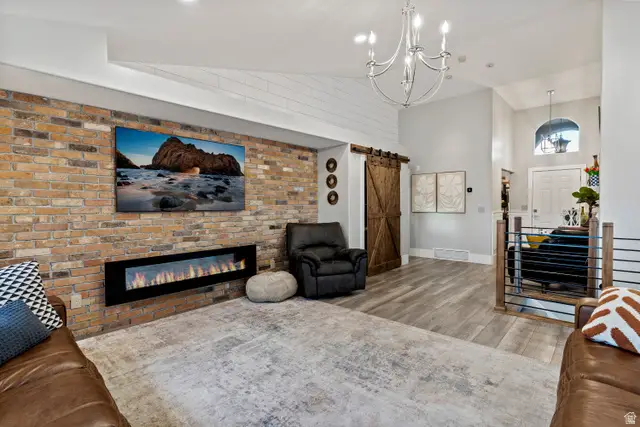 1383 W Longhorn Dr, Farmington, UT 84025 - Image #2