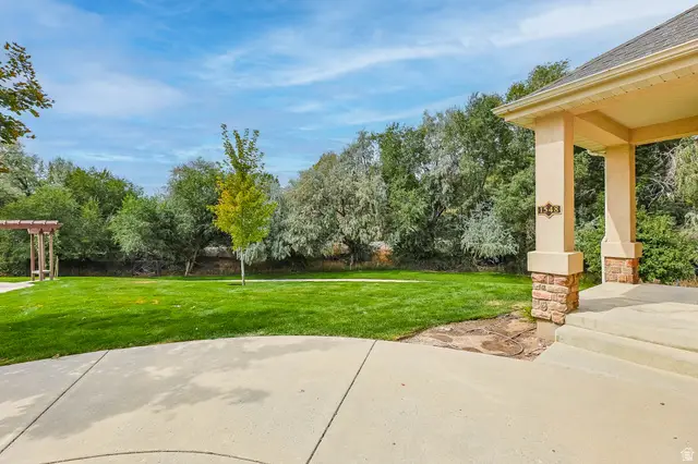 1548 W Cabernet Dr, Bluffdale, UT 84065 - Image #3