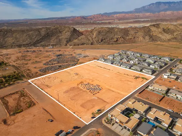 Address Withheld By Seller, Hurricane, UT 84737