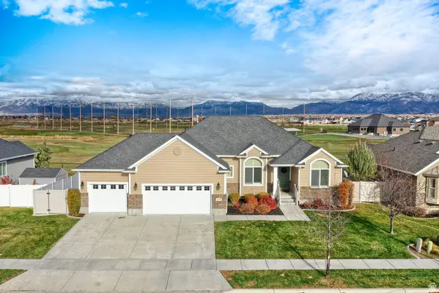 2444 N Hooded Crane Cir #11, Clinton, UT 84015 - Image #1