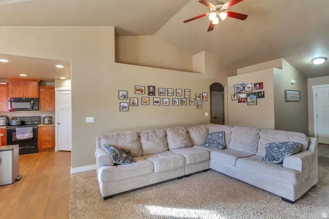 315 W Leann Way, Ogden, UT 84404 - Image #3