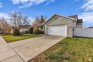 1445 N 2925 W, Layton, UT 84041 - Image #2