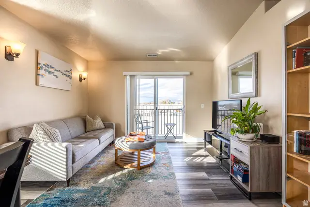 116 E Resaca Dr #F-9, Sandy, UT 84070 - Image #2