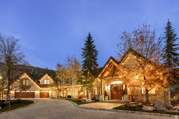 2091 Windsor Park Cir, Bountiful, UT 84010