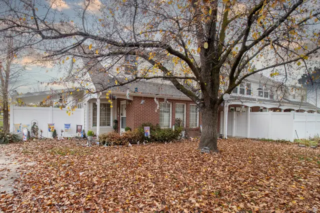 261 W Park Ln N, Centerville, UT 84014 - Image #2