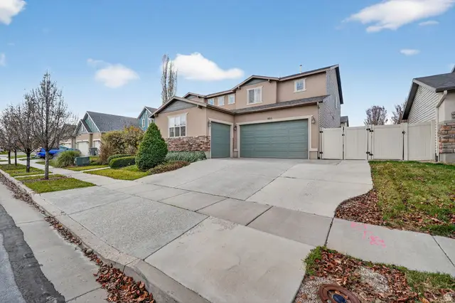 925 Elizabeth Dr, North Salt Lake, UT 84054 - Image #2