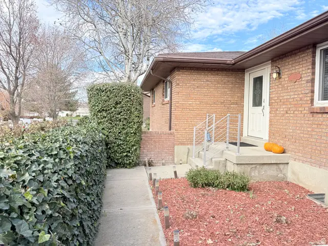 10329 S Silver Willow Dr E, Sandy, UT 84070 - Image #3