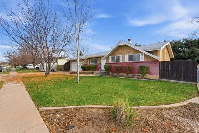 1096 N 300 W, Layton, UT 84041 - Image #2