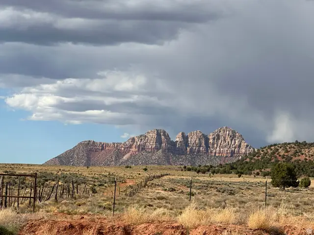 1186 E Cactus Dr, Apple Valley, UT 84737 - Image #2