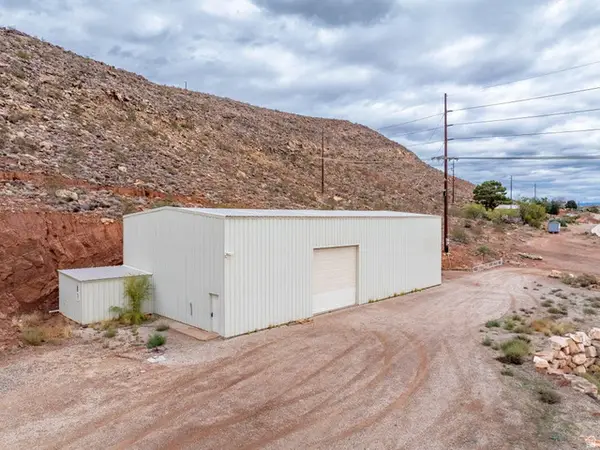 555 S Nichols Peak Rd #E, Washington, UT 84780