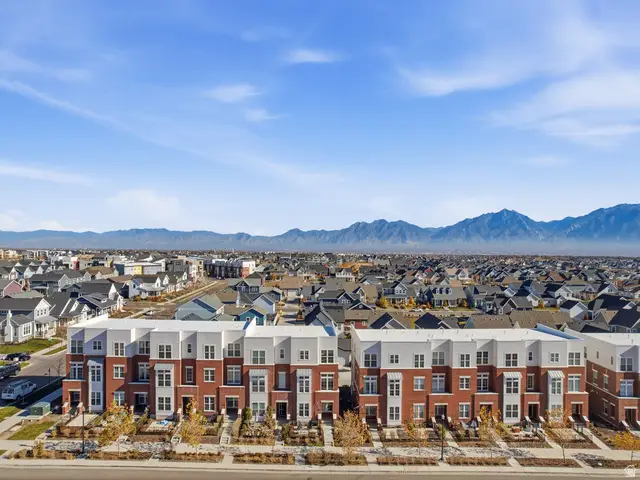 10907 S Lake Run Rd W, South Jordan, UT 84009 - Image #3