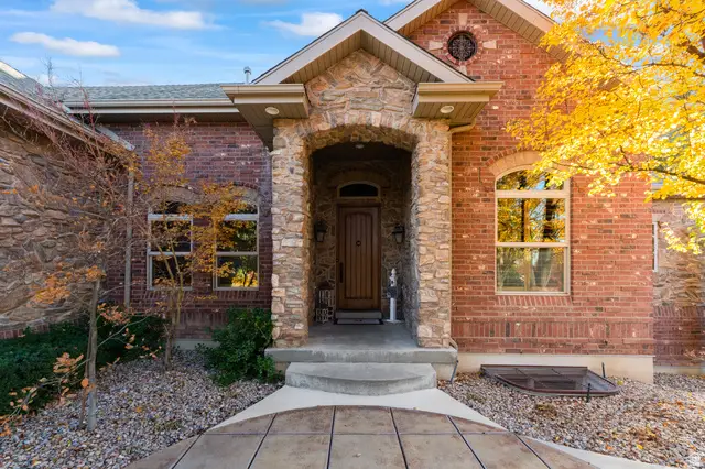 532 E Happy Hollow Ln N, Kaysville, UT 84037 - Image #2