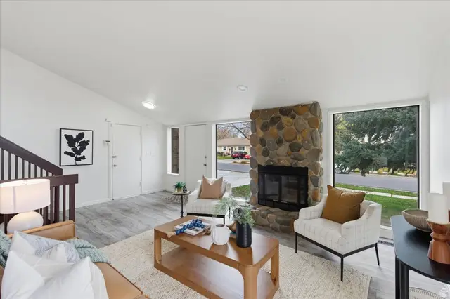 2573 Jordan Meadows Ln, West Jordan, UT 84084 - Image #3