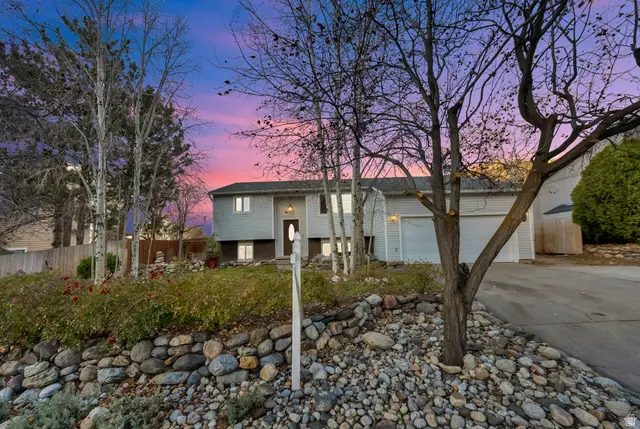3217 E Nutree Dr, Cottonwood Heights, UT 84121 - Image #2