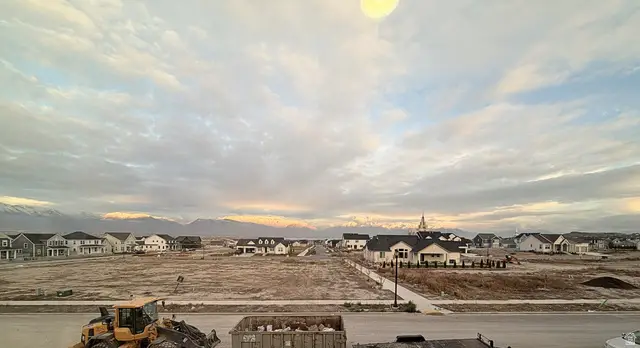 879 S Mathilda Dr, Saratoga Springs, UT 84045 - Image #2