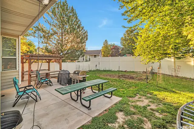 1235 W Athleen Dr, West Jordan, UT 84084 - Image #3