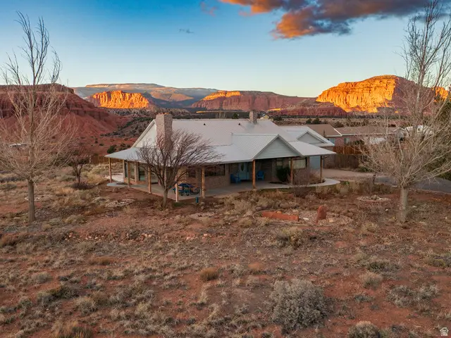 397 N Wendy Dr, Torrey, UT 84775 - Image #1