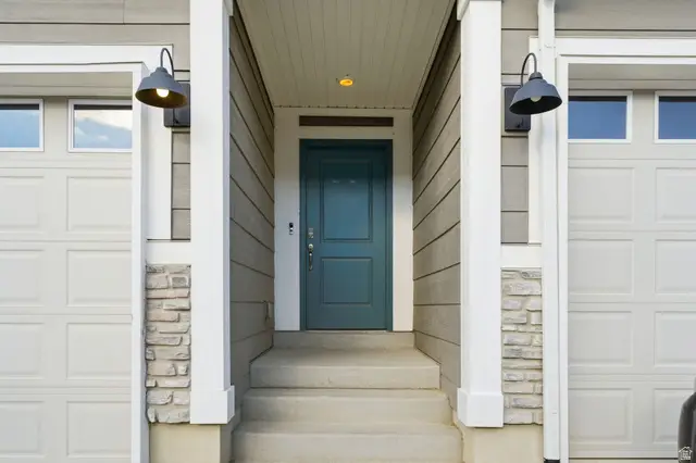 1721 E Eagle View Ln, Eagle Mountain, UT 84005 - Image #2