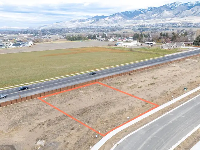 645 E 2475 N #6, North Logan, UT 84341 - Image #2
