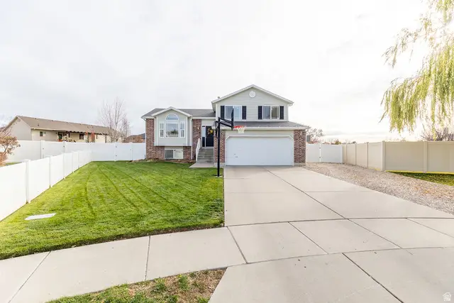 1401 W 1930 N, Clinton, UT 84015 - Image #1