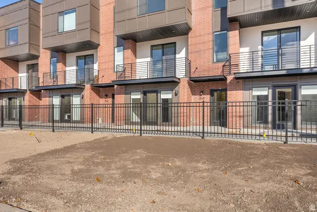598 E Betsey Cv S #19, Salt Lake City, UT 84107 - Image #3