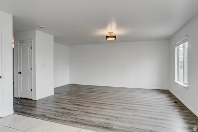 787 N Aberdeen Way E, Saratoga Springs, UT 84045 - Image #3