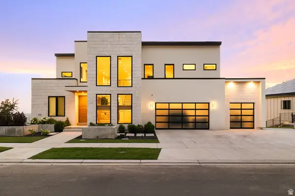 348 E Hidden Lake Dr, Bountiful, UT 84010