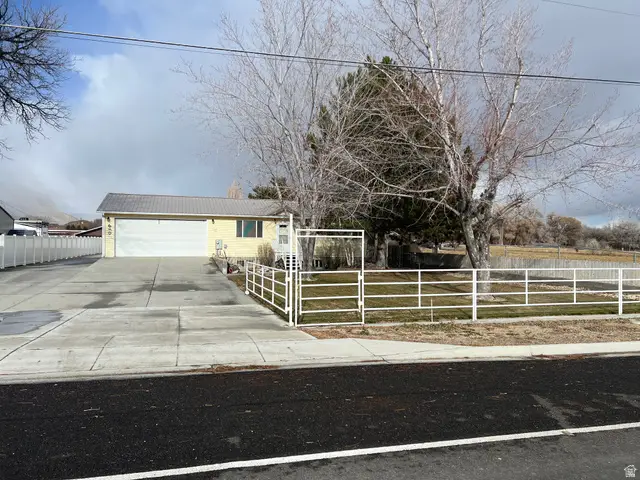 640 W Canyon Rd, Ferron, UT 84523 - Image #3