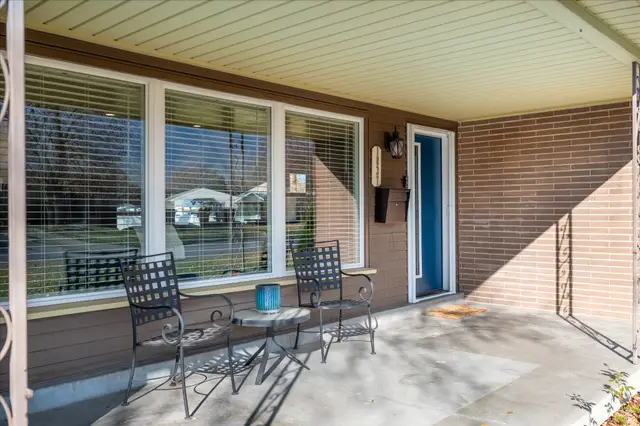 1837 E Brookhill Dr, Cottonwood Heights, UT 84121 - Image #2