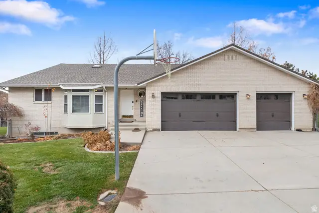 1504 E Spring Ln, Holladay, UT 84117 - Image #3