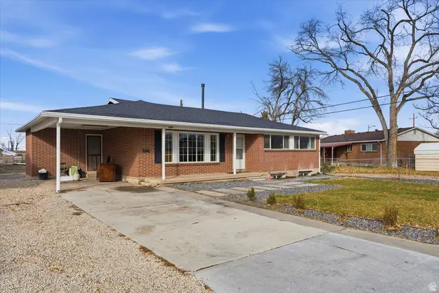 9996 S Opal Cir E, Sandy, UT 84094 - Image #3