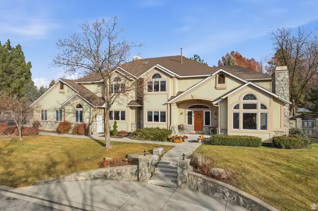 7723 S Plum Creek Ln, Sandy, UT 84093 - Image #2